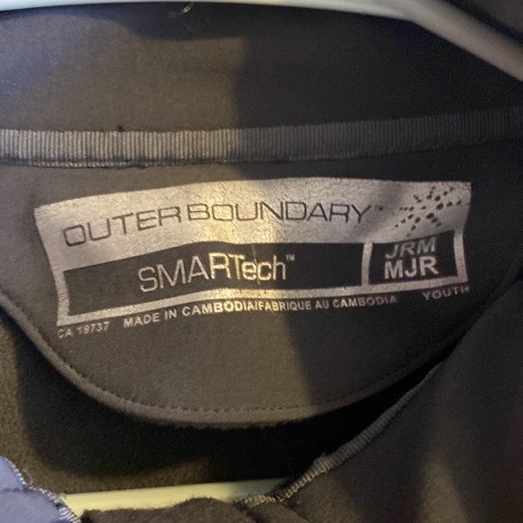 Great multi season M boys gray jacket. - Picture 2 of 9